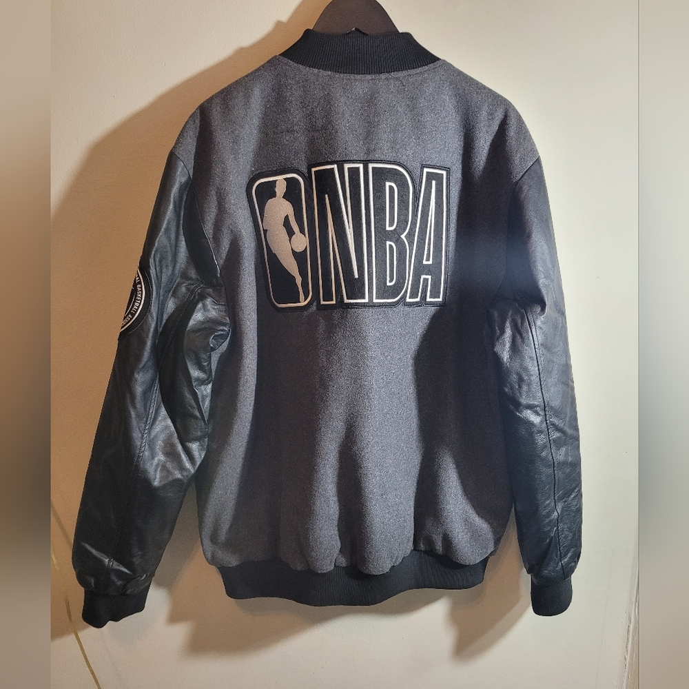 Men Bomber Jacket - Picture 4 of 8